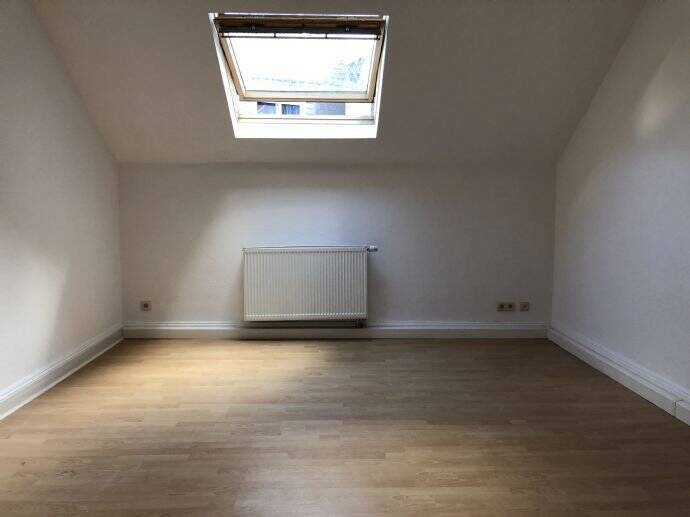 Etagenwohnung Gummersbach - 2 Zimmer, 92 m&sup2;, 319.000&euro; | Angebot:25666263