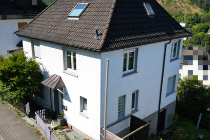 Haus Finnentrop - 7 Zimmer, 145 m&sup2;, 215.000&euro; | Angebot:25960729