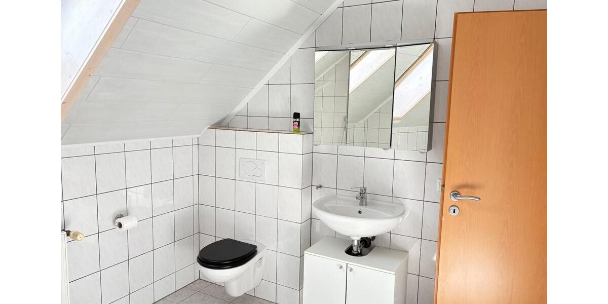 Etagenwohnung Reichshof - 2 Zimmer, 77 m&sup2;, 700&euro; | Angebot:26253420