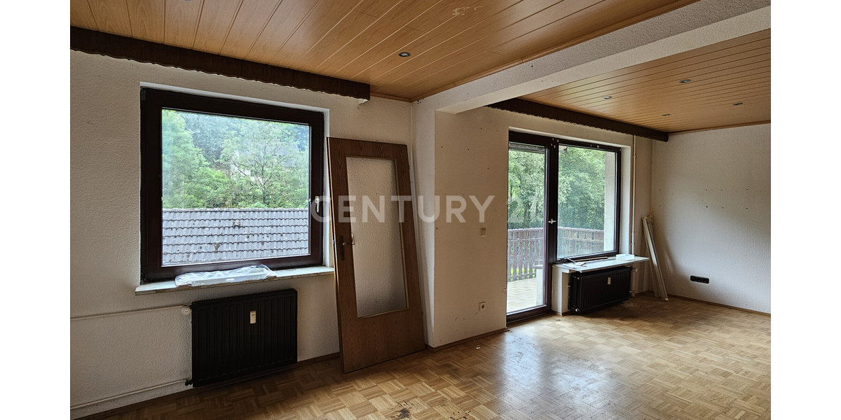 Attraktive Kapitalanlage mit Potenzial: Mehrfamilienhaus mit 6 Eigentumswohnungen & Garagen in Hemer - Mehrfamilienhaus, Wohnhaus Hemer | Angebot:27469088
