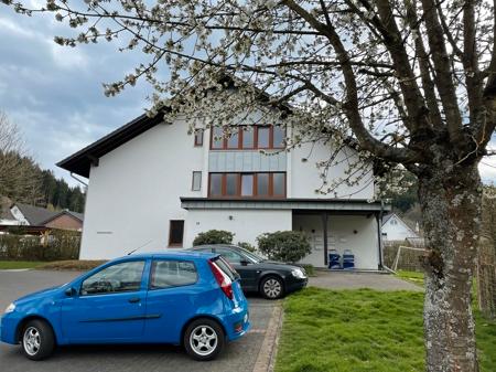 Etagenwohnung Sundern (Sauerland) - 3 Zimmer, 90 m&sup2;, 645&euro; | Angebot:23633632