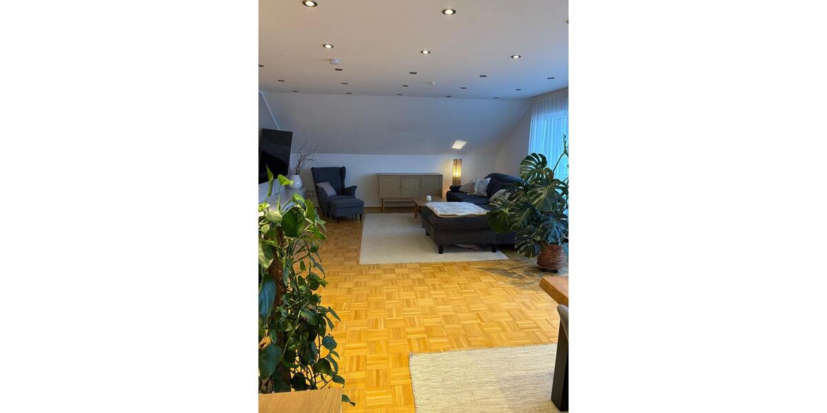 Dachgeschoßwohnung Hagen Hagen-Nord - 3 Zimmer, 100 m&sup2;, 990&euro; | Angebot:25935465