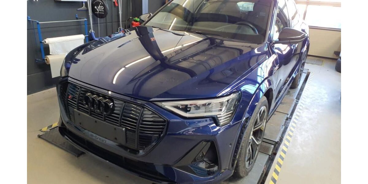 Audi e-tron 39.997 km 42.980 &euro; Hagen 58091