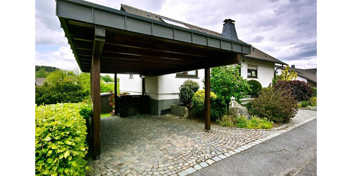 Einfamilienhaus Reichshof - 10 Zimmer, 240 m&sup2;, 499.999&euro; | Angebot:27014357