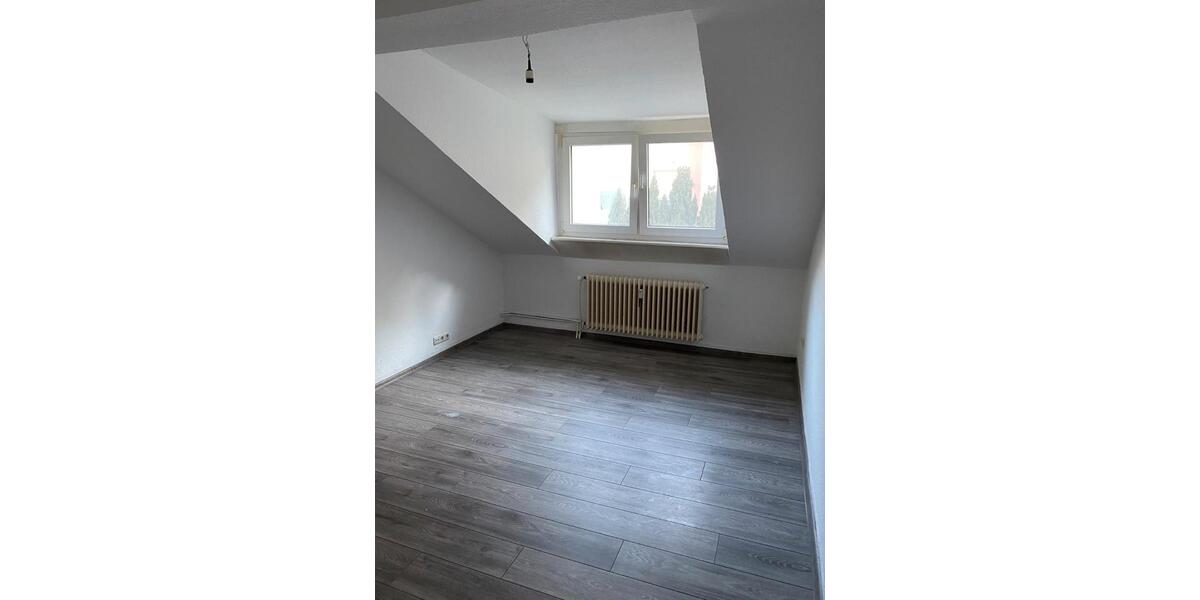 Dachgeschoßwohnung Lüdenscheid Staberg - 3 Zimmer, 60 m&sup2;, 420&euro; | Angebot:26085226