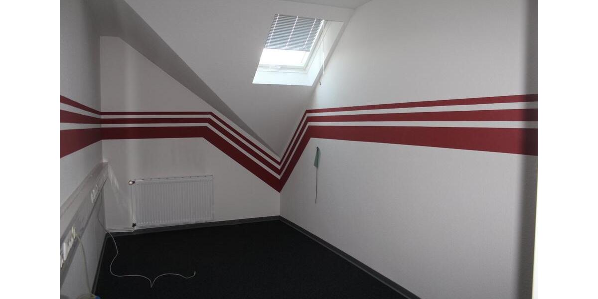 Dachgeschoßwohnung Hagen Hagen-Nord - 4 Zimmer, 130 m&sup2;, 700&euro; | Angebot:25618079