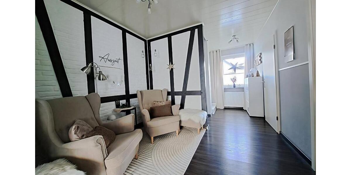 Einfamilienhaus Gummersbach Hepel - 8 Zimmer, 209 m&sup2;, 440.000&euro; | Angebot:25813938