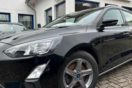 Ford Focus 139.000 km 10.749 &euro; Gummersbach (Zwischen Toom Markt und ATU) 51645