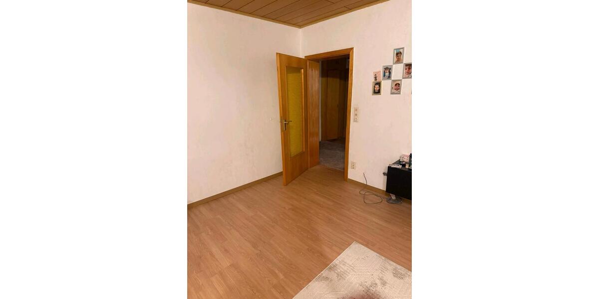 Etagenwohnung Plettenberg - 5 Zimmer, 70 m&sup2;, 500&euro; | Angebot:25045412
