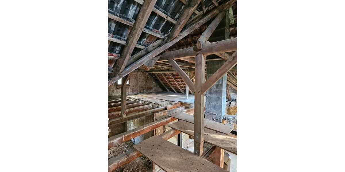 Einfamilienhaus Wipperfürth - 8 Zimmer, 170 m&sup2;, 210.000&euro; | Angebot:23712641