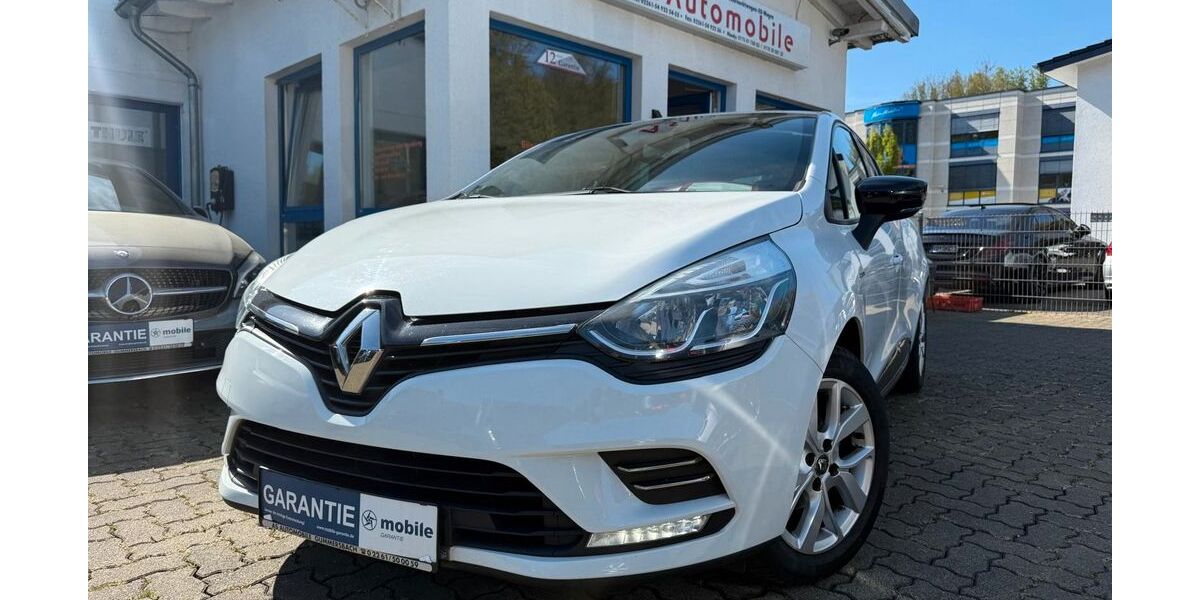 Renault Clio 84.000 km 8.749 &euro; Gummersbach (Zwischen Toom Markt und ATU) 51645