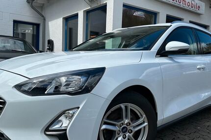 Ford Focus 100.000 km 10.749 &euro; Gummersbach (Zwischen Toom Markt und ATU) 51645