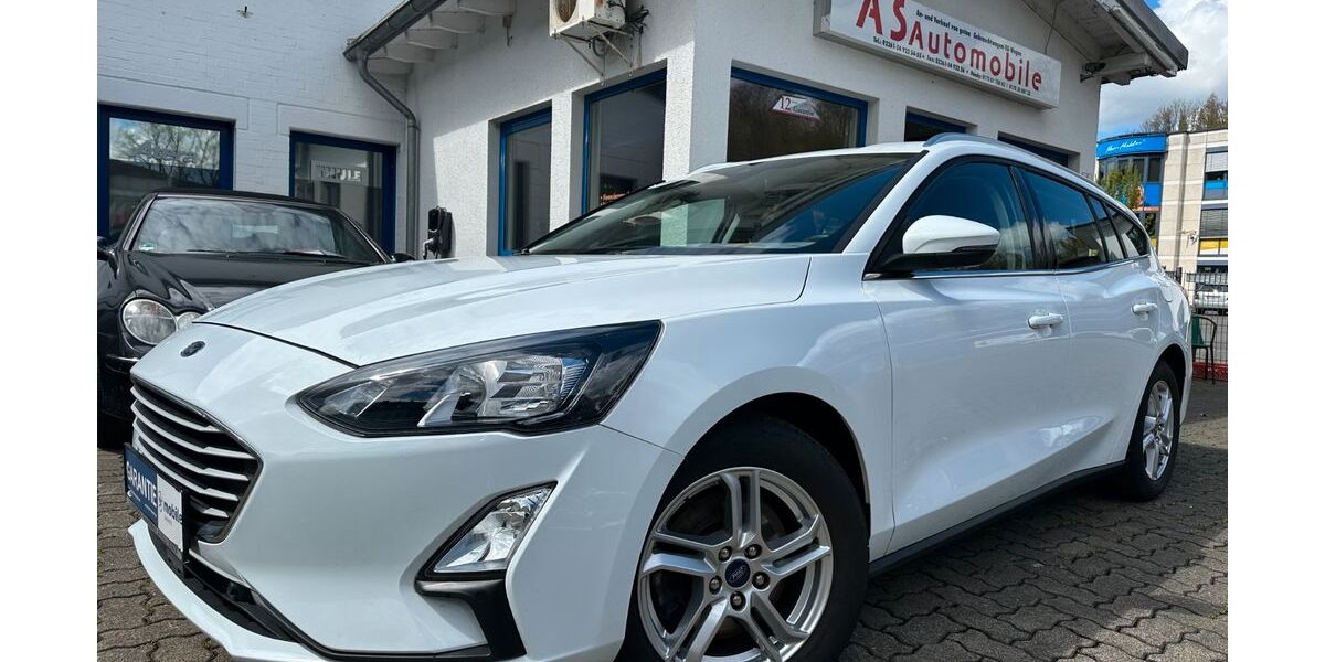Ford Focus 100.000 km 10.749 &euro; Gummersbach (Zwischen Toom Markt und ATU) 51645