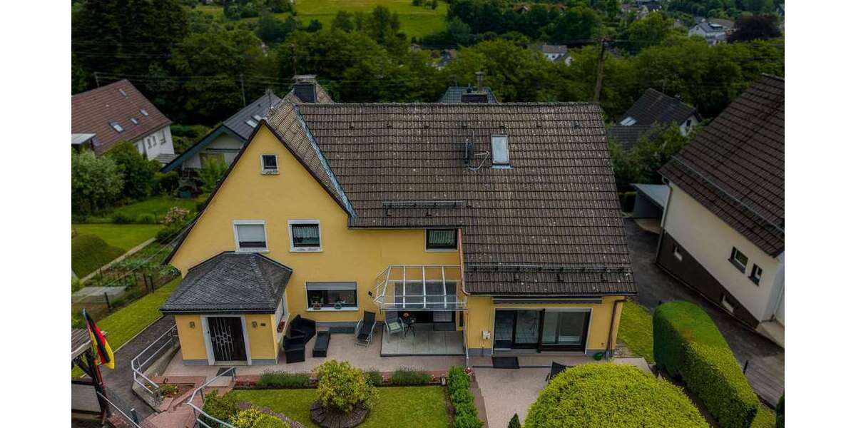 Einfamilienhaus Gummersbach Berstig Süd - 9 Zimmer, 211 m&sup2;, 395.000&euro; | Angebot:26953023