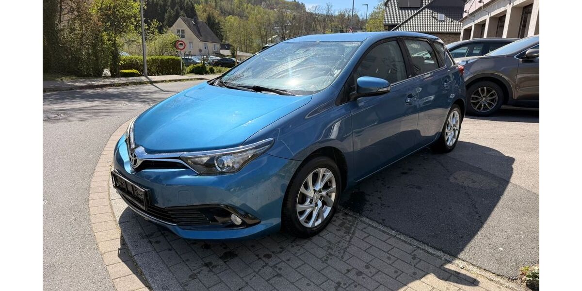 Toyota Auris 125.000 km 9.499 &euro; Lüdenscheid 58515