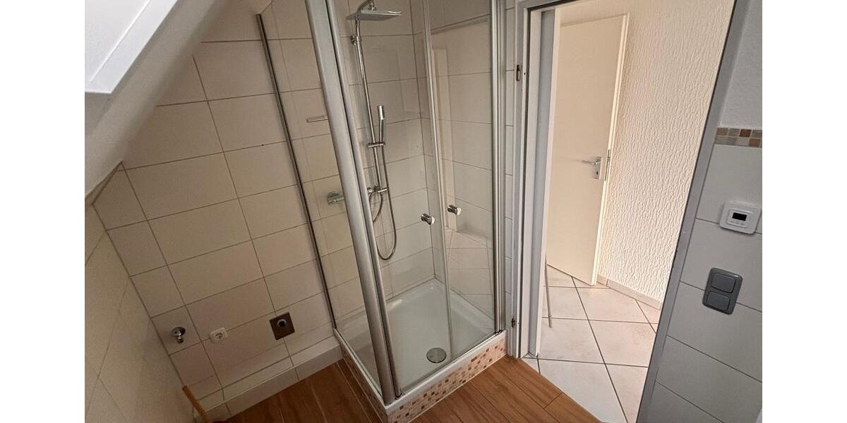 Dachgeschoßwohnung Lüdenscheid Augustenthal - 3 Zimmer, 70 m&sup2;, 560&euro; | Angebot:25865874