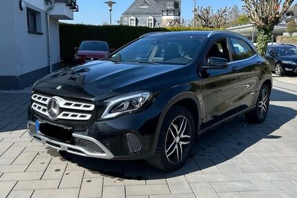 Mercedes-Benz 220 115.000 km 19.000 &euro; Lindlar 51789