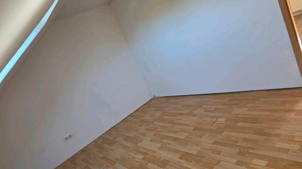 Dachgeschoßwohnung Lüdenscheid - 4 Zimmer, 85 m&sup2;, 795&euro; | Angebot:26449067