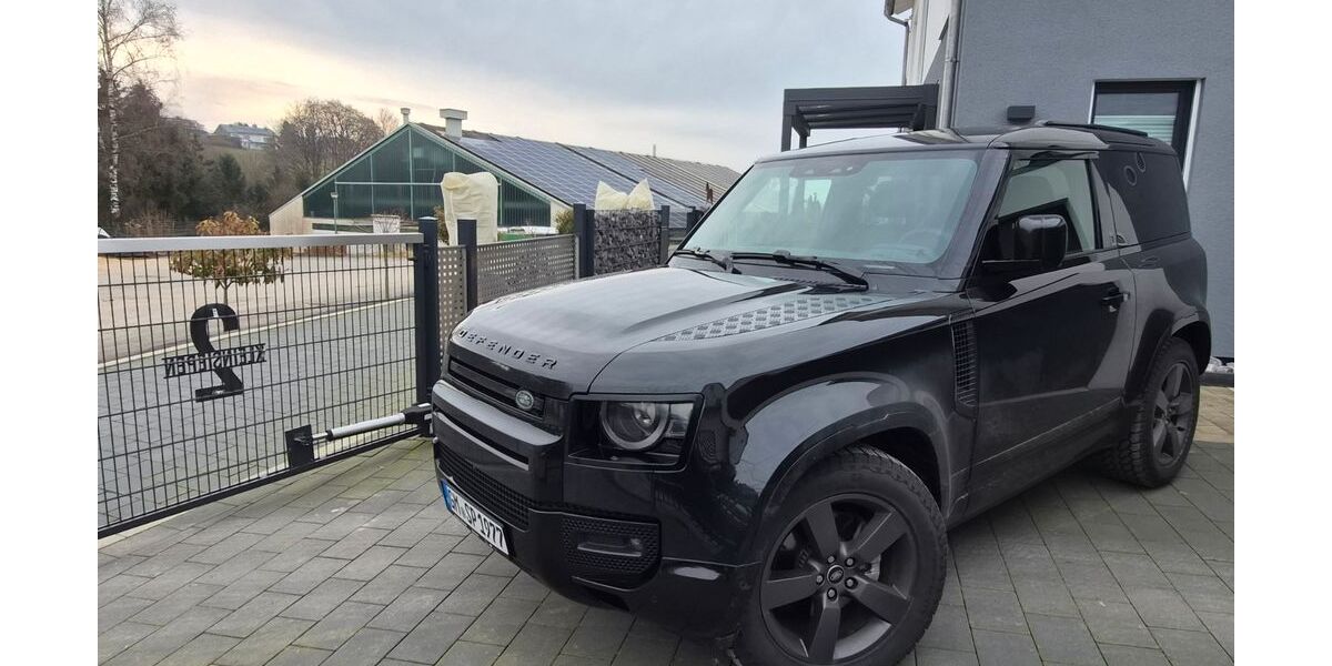 Land Rover Defender 4.300 km 79.100 &euro; Radevormwald 42477