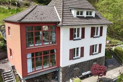 Haus Schalksmühle - 8 Zimmer, 197 m&sup2;, 299.000&euro; | Angebot:26501314