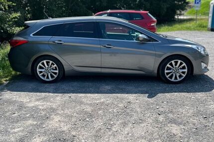 Hyundai i40 215.000 km 3.000 &euro; Altena 58763