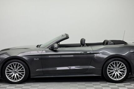 Ford Mustang 32.524 km 43.500 &euro; Radevormwald 42477