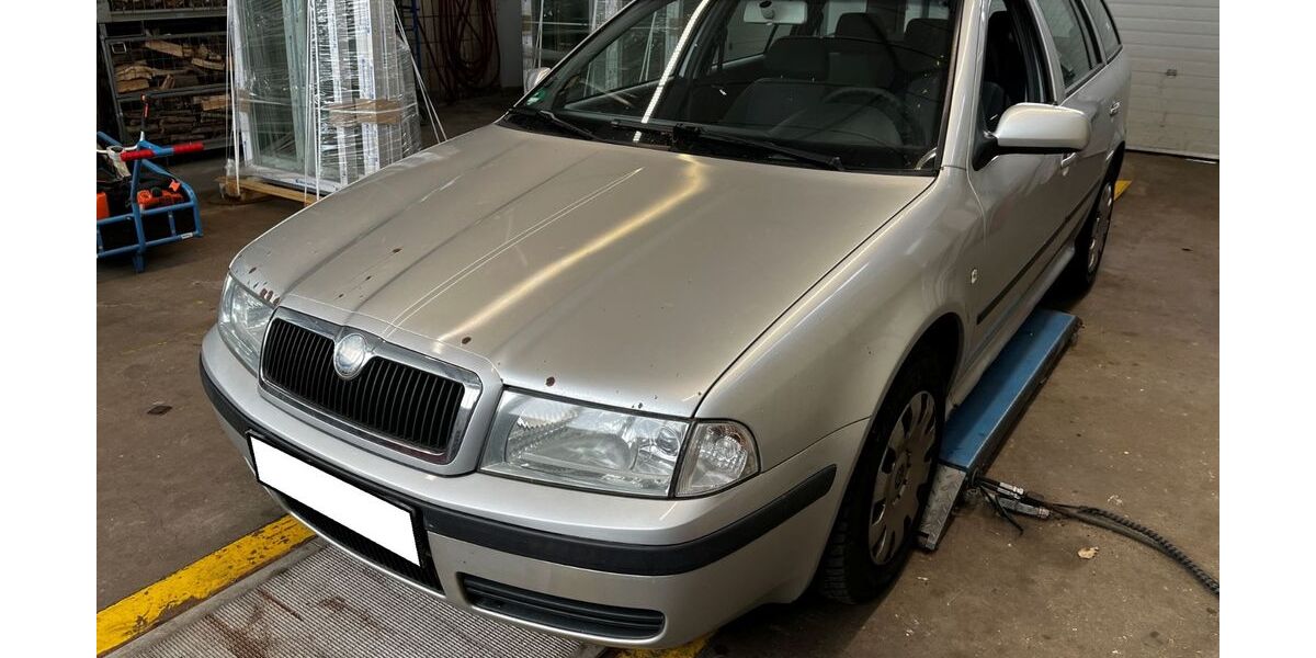 Skoda Octavia 299.999 km 950 &euro; Bergneustadt 51702