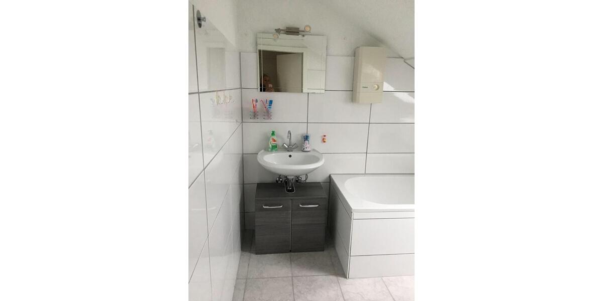 Dachgeschoßwohnung Hagen Hohenlimburg - 3 Zimmer, 68 m&sup2;, 465&euro; | Angebot:25870111