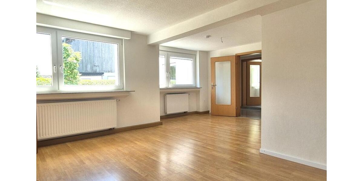 Erdgeschoßwohnung Lindlar - 3 Zimmer, 91 m&sup2;, 800&euro; | Angebot:25884314