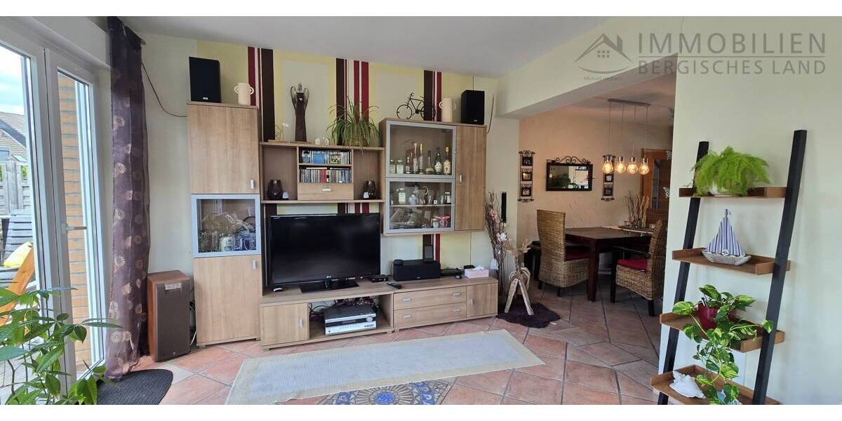 Reihenendhaus Hückeswagen Innenstadt - 4 Zimmer, 110 m&sup2;, 325.000&euro; | Angebot:25675573