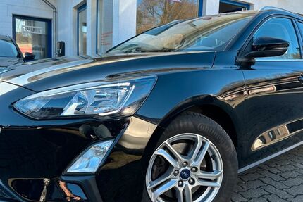 Ford Focus 123.000 km 10.749 &euro; Gummersbach (Zwischen Toom Markt und ATU) 51645