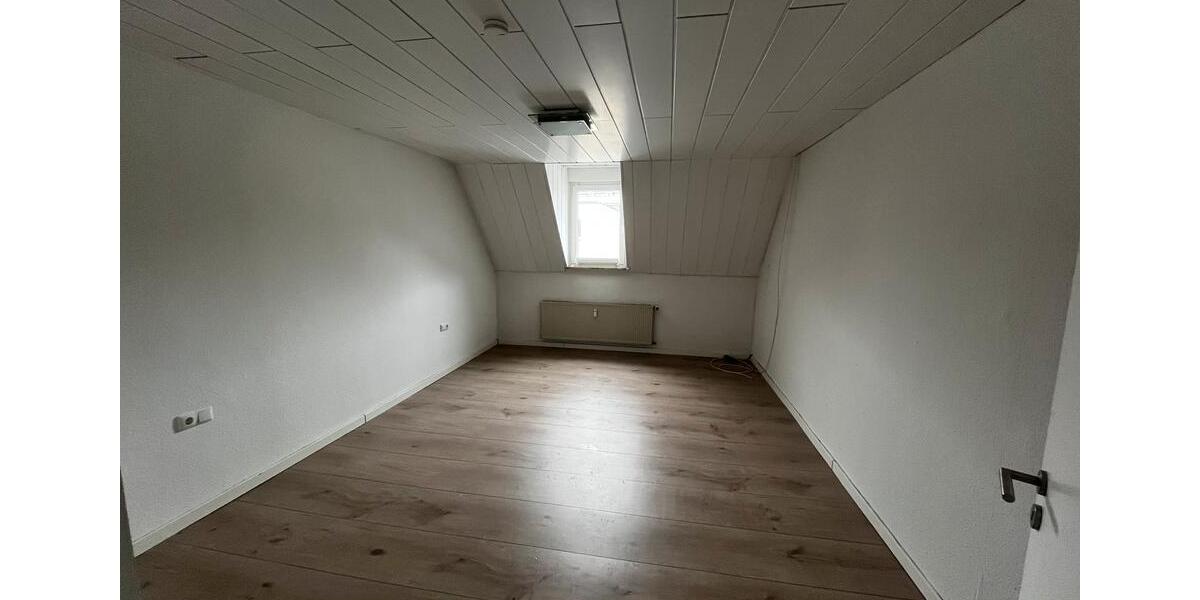 Dachgeschoßwohnung Lüdenscheid Othlinghausen - 2 Zimmer, 68 m&sup2;, 750&euro; | Angebot:26415523