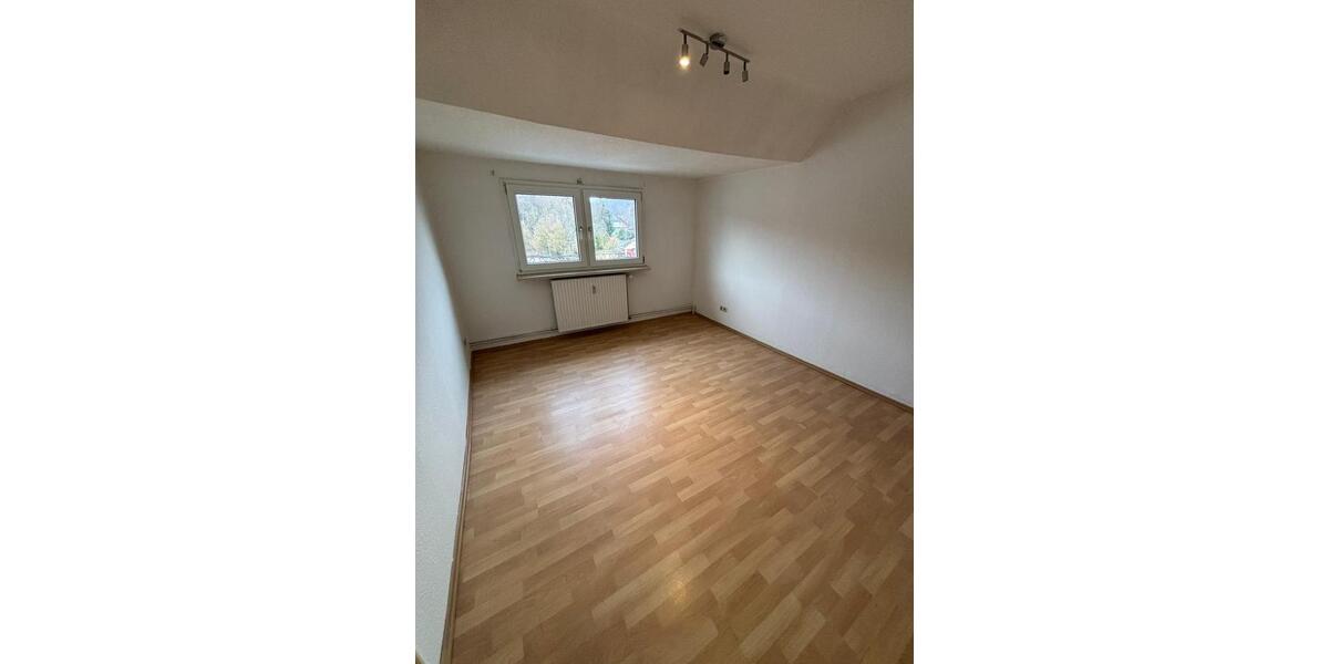 Etagenwohnung Gummersbach Berstig Süd - 2 Zimmer, 69 m&sup2;, 500&euro; | Angebot:25545638