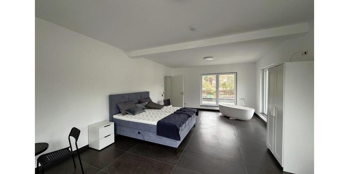 Einfamilienhaus Gummersbach Berstig Süd - 2 Zimmer, 200 m&sup2;, 1.720&euro; | Angebot:25646834