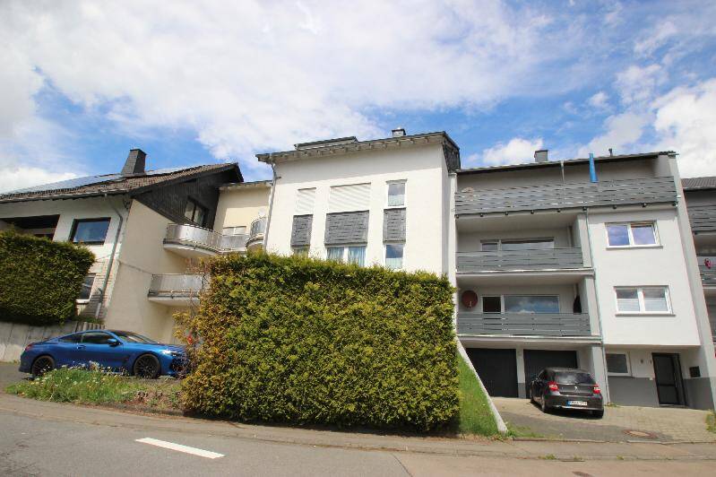 Etagenwohnung Gummersbach Berghausen - 6 Zimmer, 130 m&sup2;, 269.000&euro; | Angebot:25690106