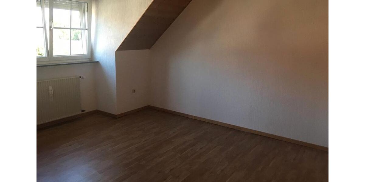 Dachgeschoßwohnung Iserlohn Sümmern - 2.5 Zimmer, 57 m&sup2;, 390&euro; | Angebot:26580747