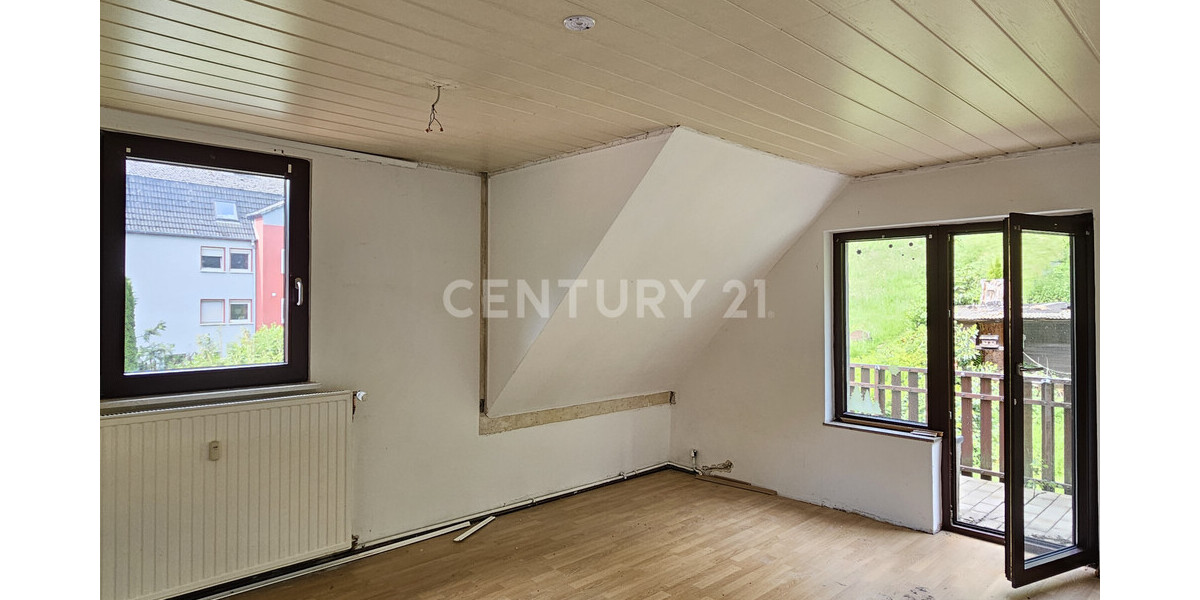 Attraktive Kapitalanlage mit Potenzial: Mehrfamilienhaus mit 6 Eigentumswohnungen & Garagen in Hemer - Mehrfamilienhaus, Wohnhaus Hemer | Angebot:27469088