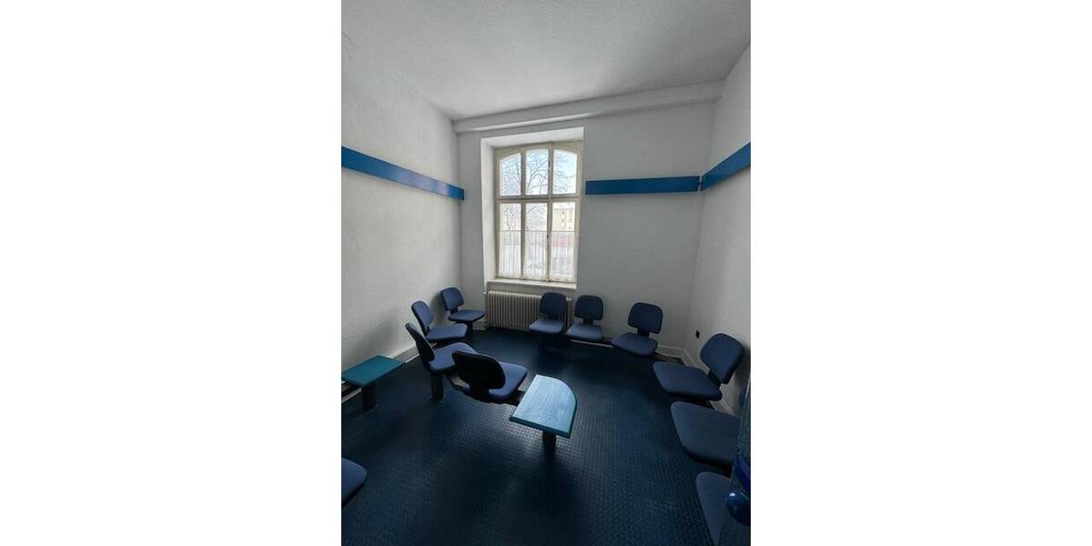 Gewerbeobjekt Lüdenscheid Knapp - 9 Zimmer, 180 m&sup2;, 1.300&euro; | Angebot:25685524