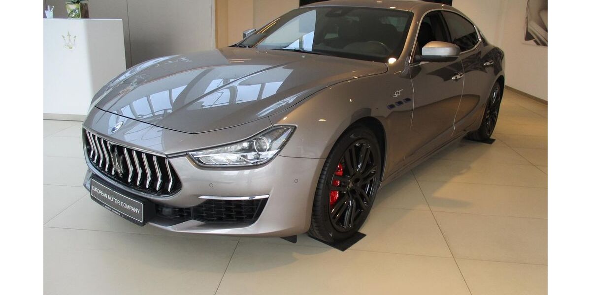 Maserati Ghibli 13.500 km 42.450 &euro; Schwerte 58239