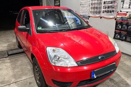 Ford Fiesta 245.000 km 1.599 &euro; GUMMERSBACH 51643