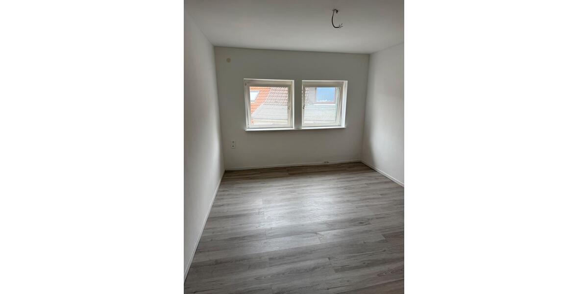 Mehrfamilienhaus, Wohnhaus Hagen Hagen-Nord - 3 Zimmer, 82 m&sup2;, 115.000&euro; | Angebot:24786975