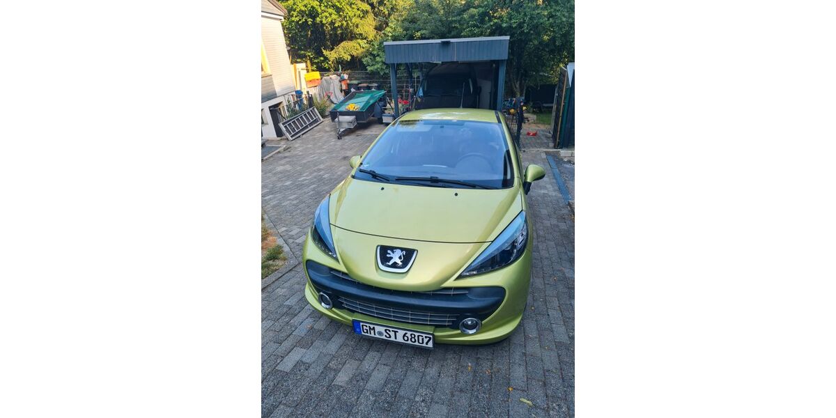Peugeot 207 105.000 km 2.200 &euro; Hückeswagen 42499
