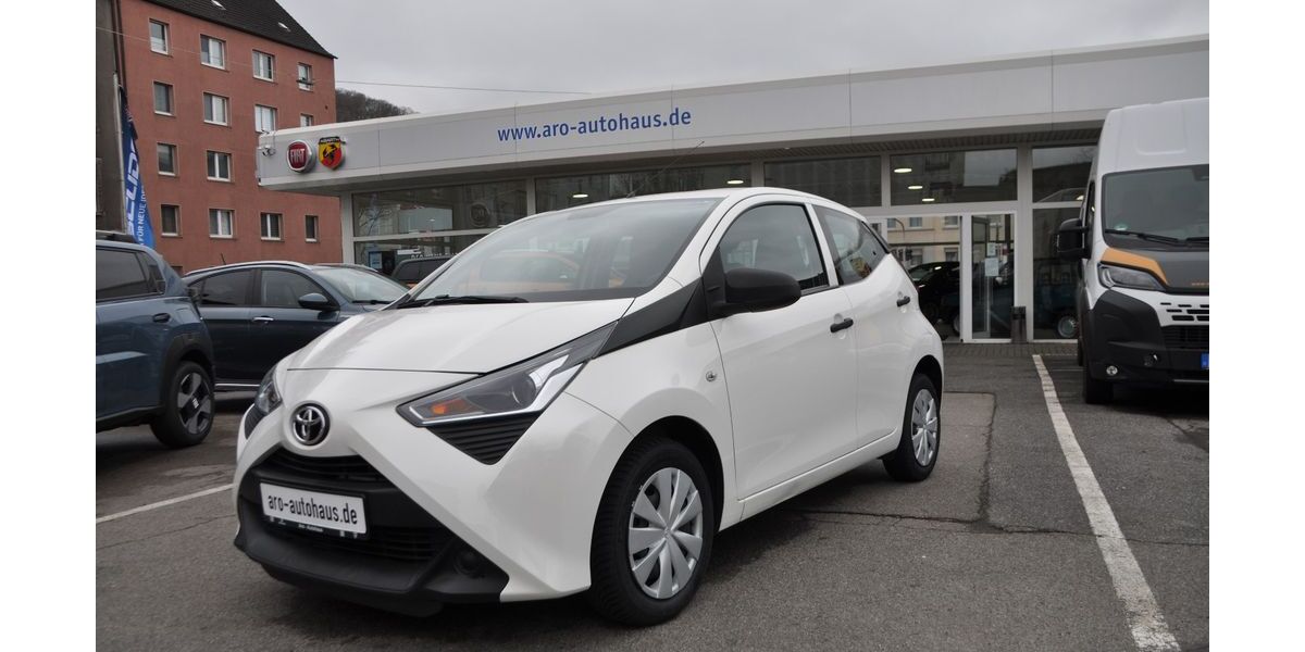 Toyota Aygo (X) 59.400 km 8.990 &euro; Hagen 58089