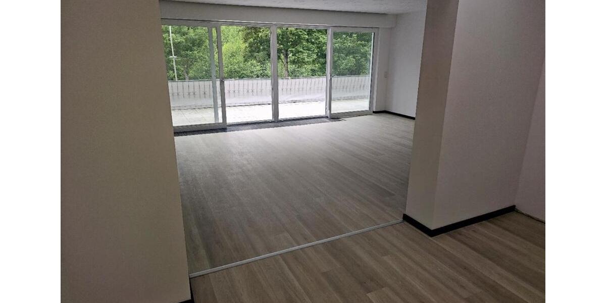 Etagenwohnung Reichshof - 4 Zimmer, 144 m&sup2;, 1.250&euro; | Angebot:25580154
