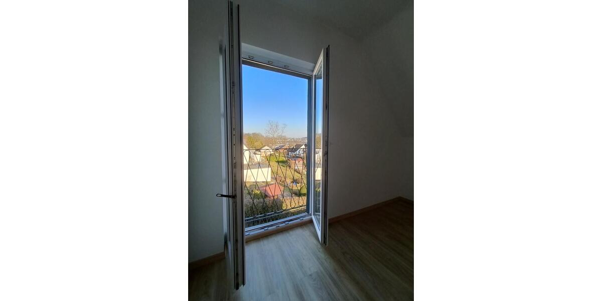 Dachgeschoßwohnung Lüdenscheid Othlinghausen - 2.5 Zimmer, 70 m&sup2;, 730&euro; | Angebot:26091592