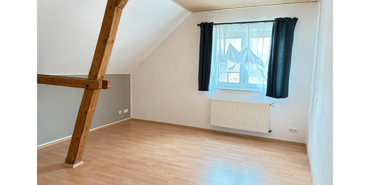 Etagenwohnung Reichshof - 2 Zimmer, 77 m&sup2;, 700&euro; | Angebot:26253420