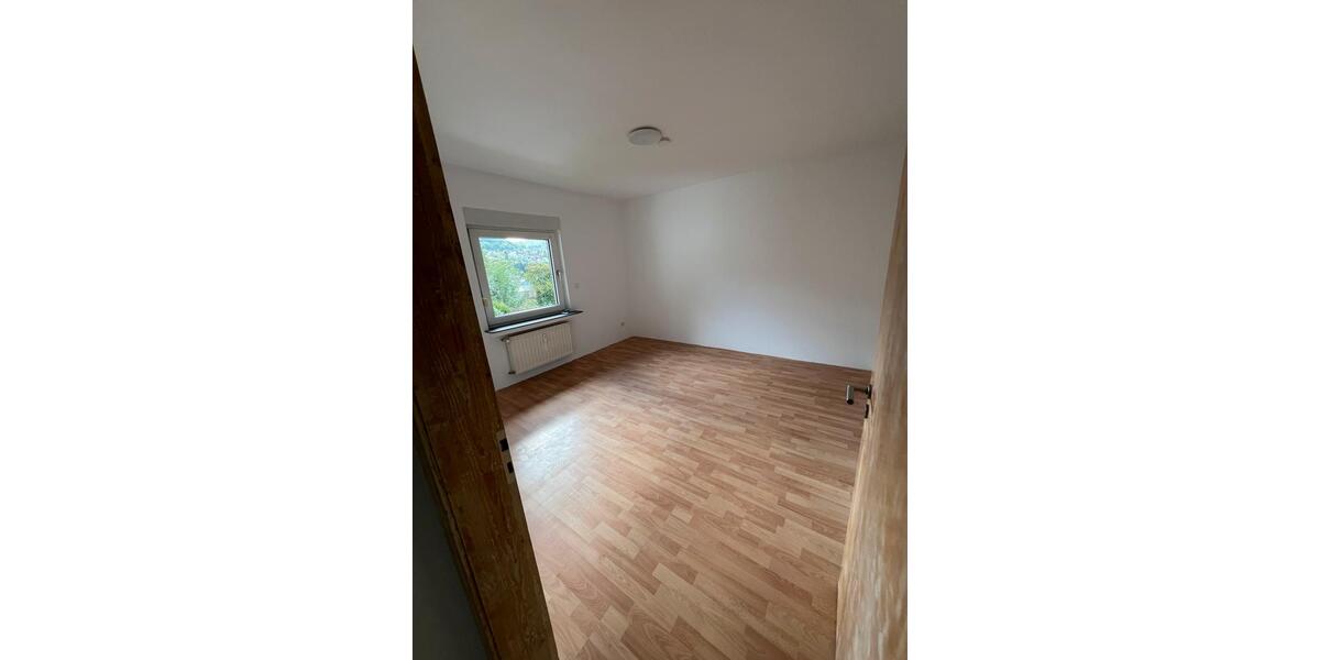 Etagenwohnung Hagen Hohenlimburg - 4 Zimmer, 82 m&sup2;, 1.150&euro; | Angebot:26001677