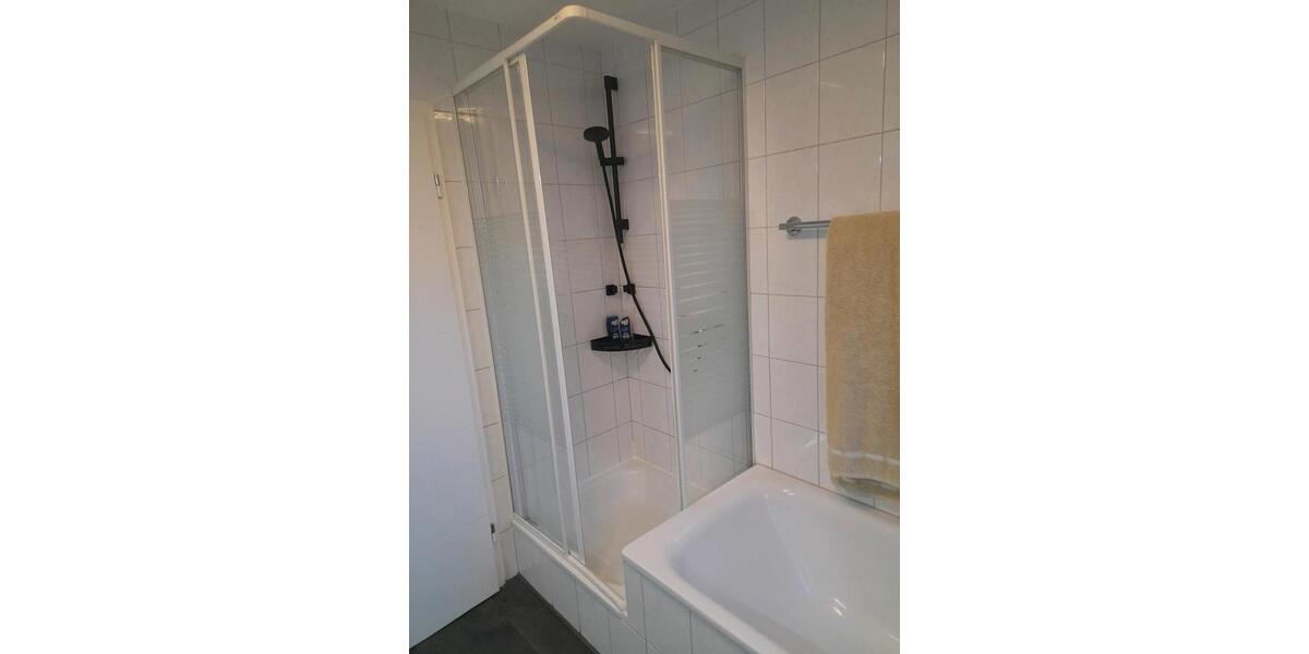 Terrassenwohnung Gummersbach - 2.5 Zimmer, 76 m&sup2;, 199.000&euro; | Angebot:25415802