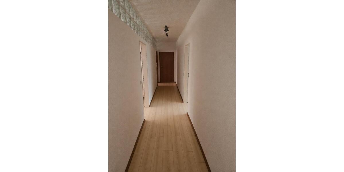 Etagenwohnung Reichshof - 2 Zimmer, 84 m&sup2;, 750&euro; | Angebot:26364315
