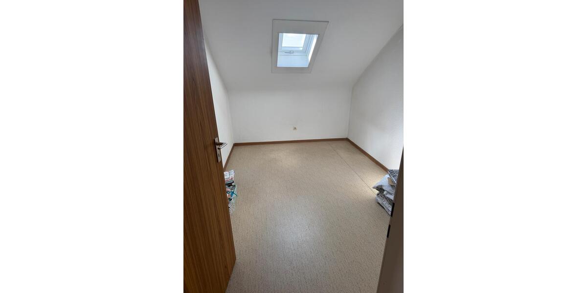 Dachgeschoßwohnung Lindlar - 3 Zimmer, 57 m&sup2;, 620&euro; | Angebot:25790468